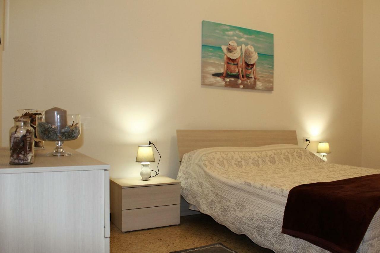 Down Town Cesar Apartment ลาสเปเซีย ภายนอก รูปภาพ