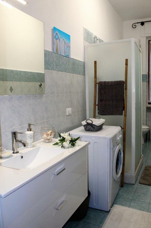 Down Town Cesar Apartment ลาสเปเซีย ภายนอก รูปภาพ