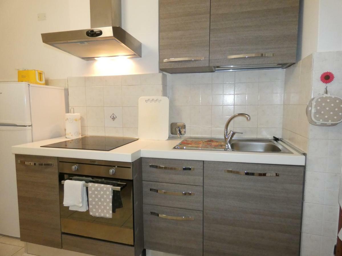 Down Town Cesar Apartment ลาสเปเซีย ภายนอก รูปภาพ