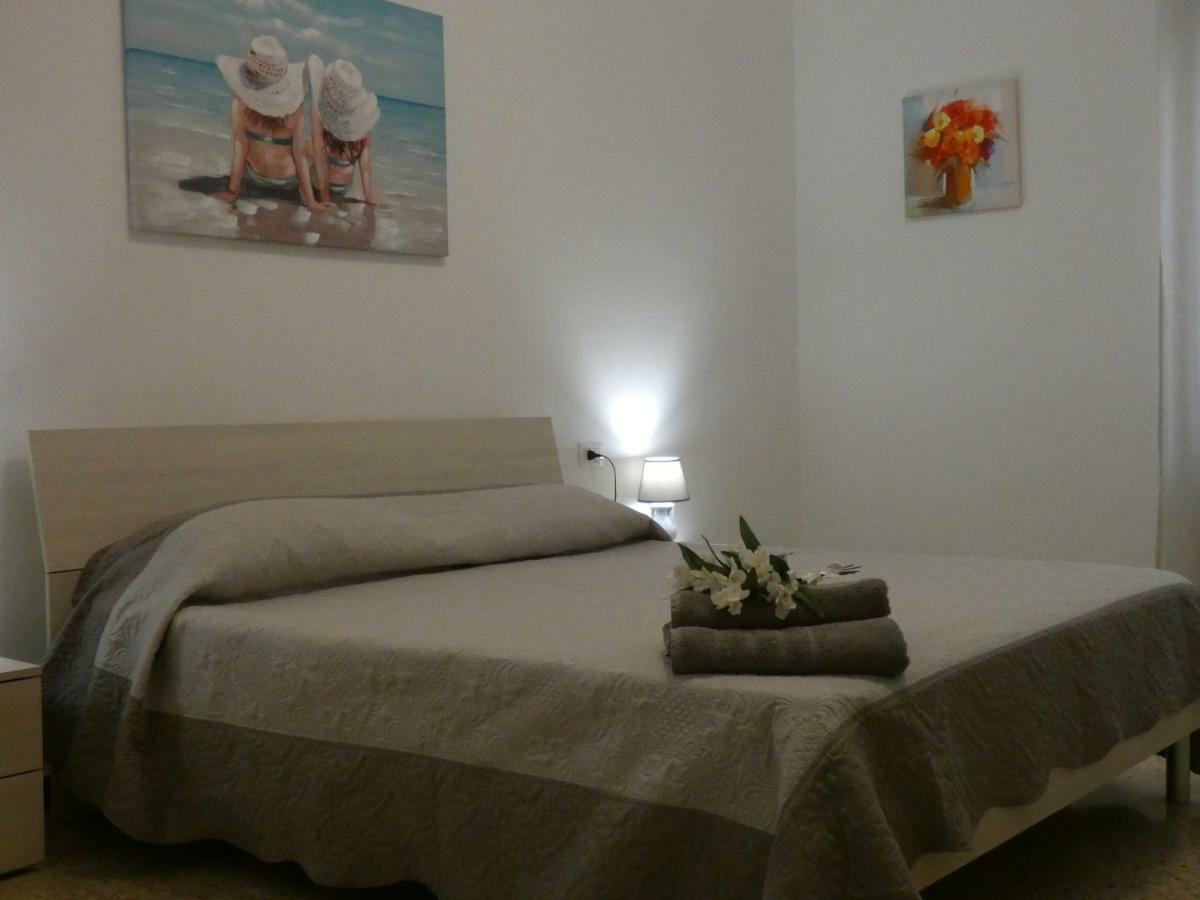 Down Town Cesar Apartment ลาสเปเซีย ภายนอก รูปภาพ