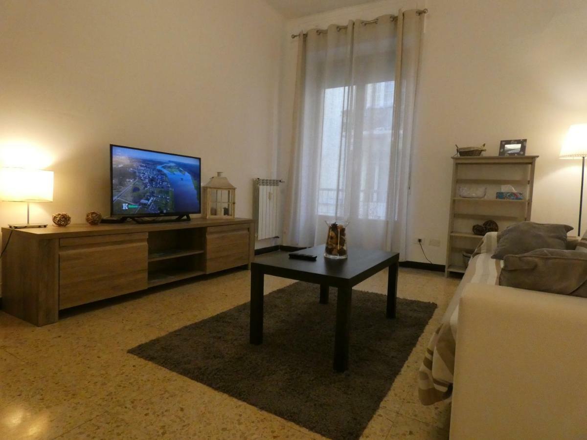 Down Town Cesar Apartment ลาสเปเซีย ภายนอก รูปภาพ