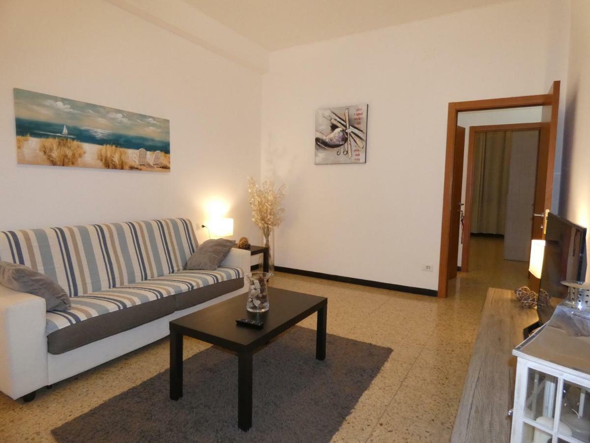 Down Town Cesar Apartment ลาสเปเซีย ภายนอก รูปภาพ